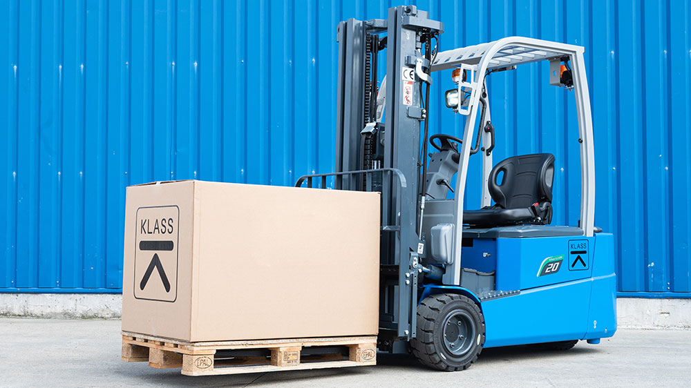 CPD20SQ GE2Li descriere CPD16SQ-GE2Li, Carrello elevatore elettrico 1.600 kg, montante triplex, cabina aperta