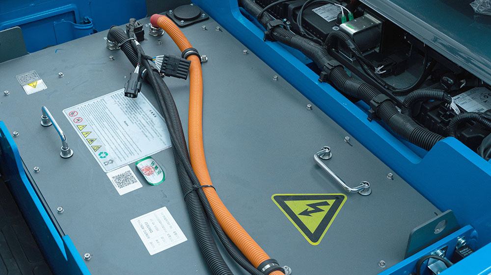 CPD20SQ GE2Li descriere3 CPD16SQ-GE2Li, Carrello elevatore elettrico 1.600 kg, montante triplex, cabina aperta