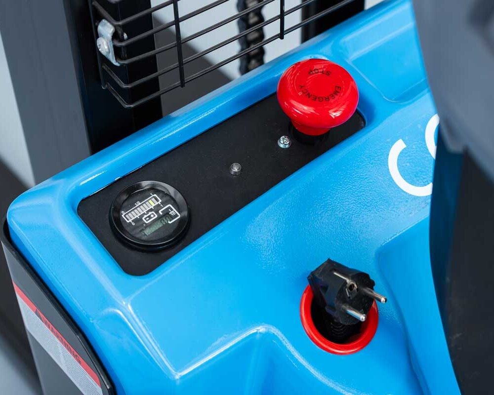 CDD16J D 4a CDD16J-D Stoccatore elettrico 1.600 kg, Batteria AGM, sollevamento 3.500 mm