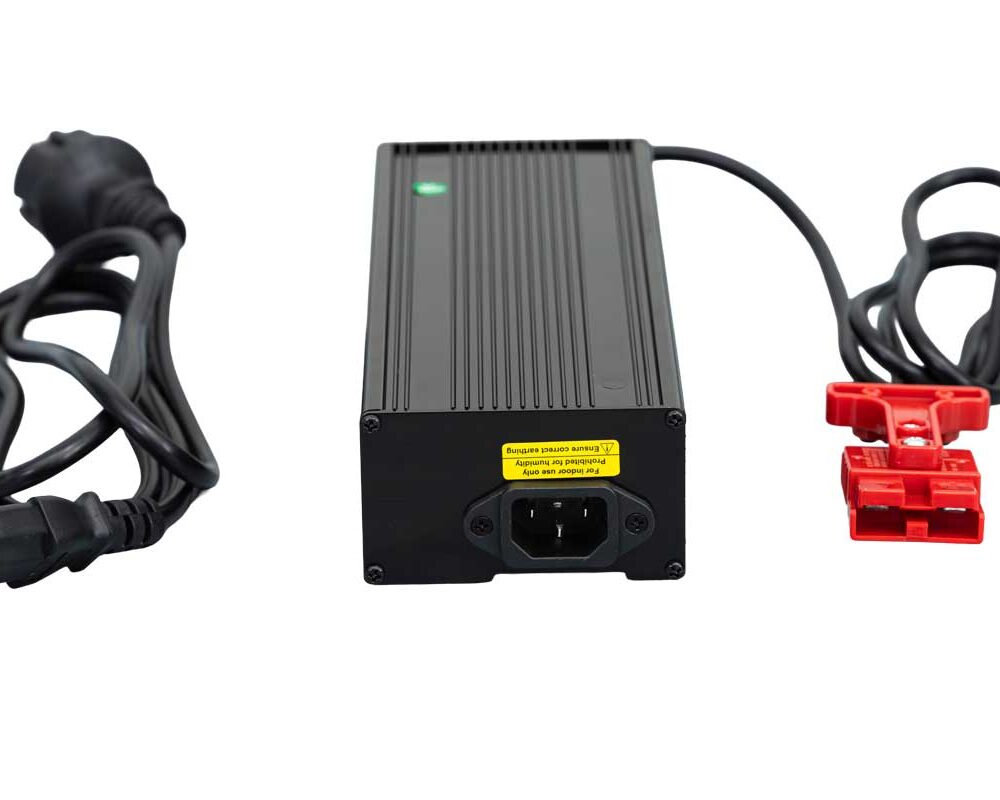 EPT15 20H charger 3 EPT20H-DG, Transpallet elettrico 2.000 kg, batteria Li-ion