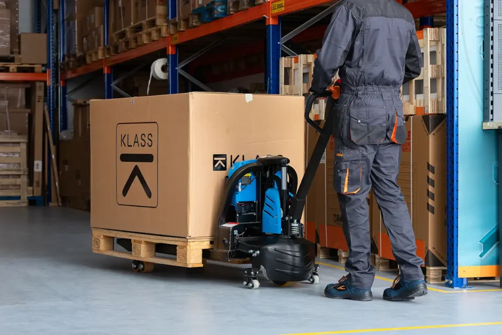 SL1520L3 desc 1 SL15L3 Transpallet elettrico 1.500 kg, batteria Li-Ion