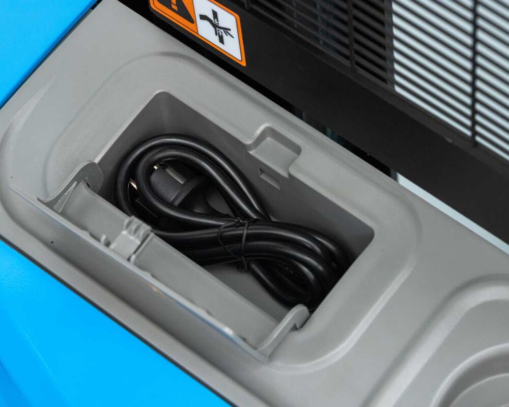 WS15H Li charger cable WS15H-B Stoccatore elettrico 1.500 kg, sollevamento 2.000 mm