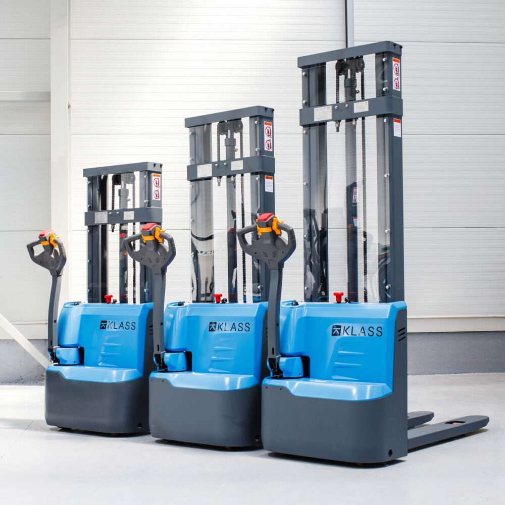 CDD12R EN simplu10 CDD12R-EN Stoccatore elettrico 1.200 kg, sollevamento proporzionale, altezza di sollevamento 3.000 mm