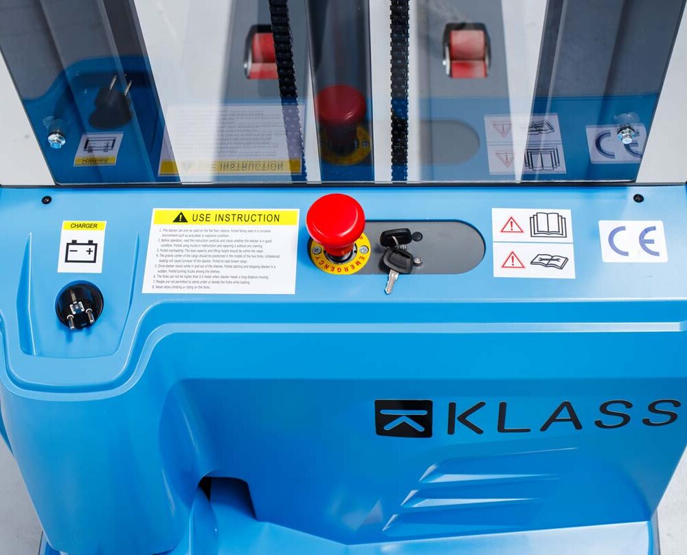 CDD12R EN simplu5 CDD12R-EN Stoccatore elettrico 1.200 kg, sollevamento proporzionale, altezza di sollevamento 3.000 mm