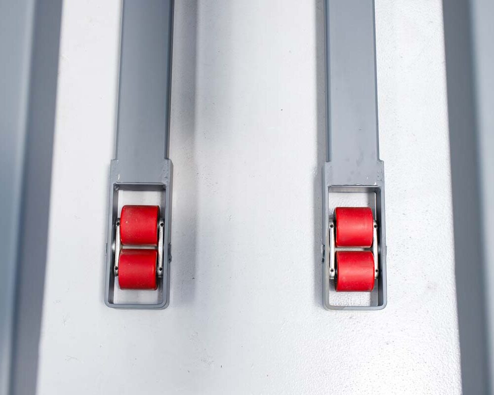 CDD12R EN simplu6 CDD12R-EN Stoccatore elettrico 1.200 kg, sollevamento proporzionale, altezza di sollevamento 3.000 mm