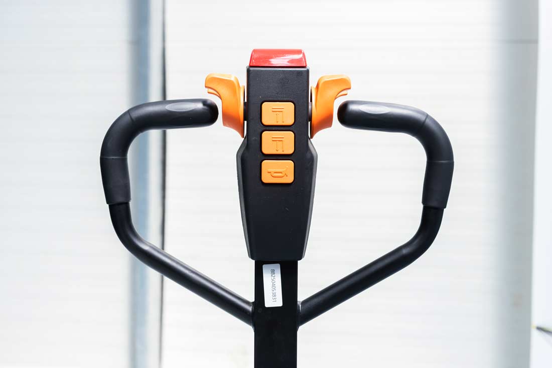 SL1520L3 6 SL15L3 Transpallet elettrico 1.500 kg, batteria Li-Ion